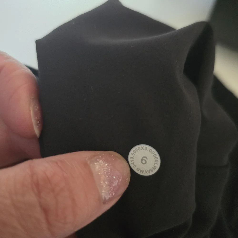 Lululemon On the‎ Fly Crop Pants 23